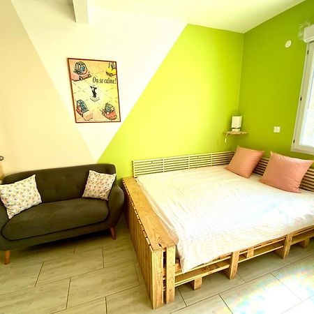 La Petite Escapade Apartment กาเลส์ ภายนอก รูปภาพ