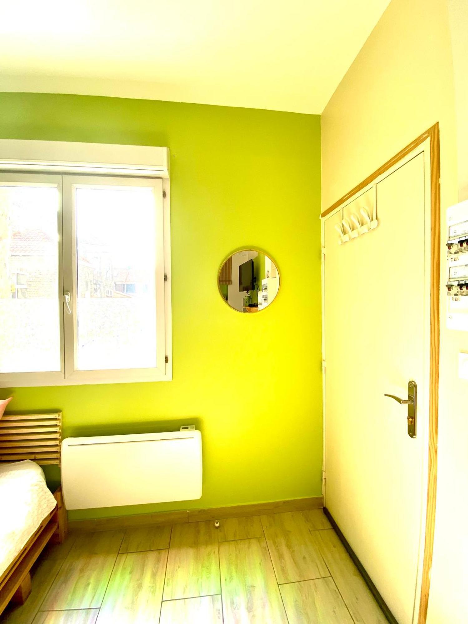 La Petite Escapade Apartment กาเลส์ ภายนอก รูปภาพ