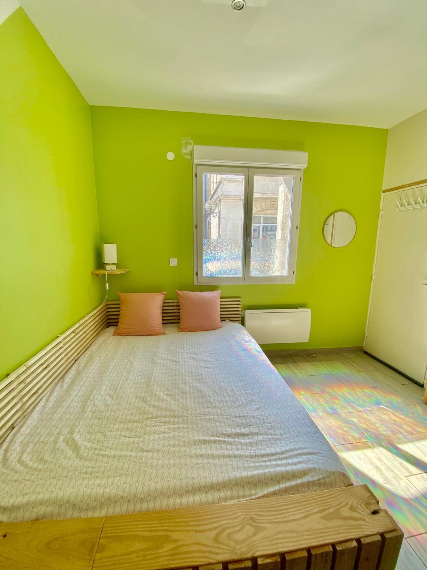 La Petite Escapade Apartment กาเลส์ ภายนอก รูปภาพ