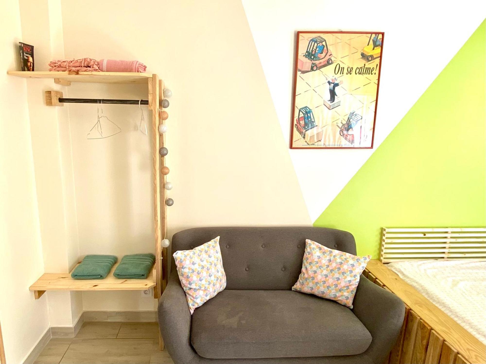 La Petite Escapade Apartment กาเลส์ ภายนอก รูปภาพ