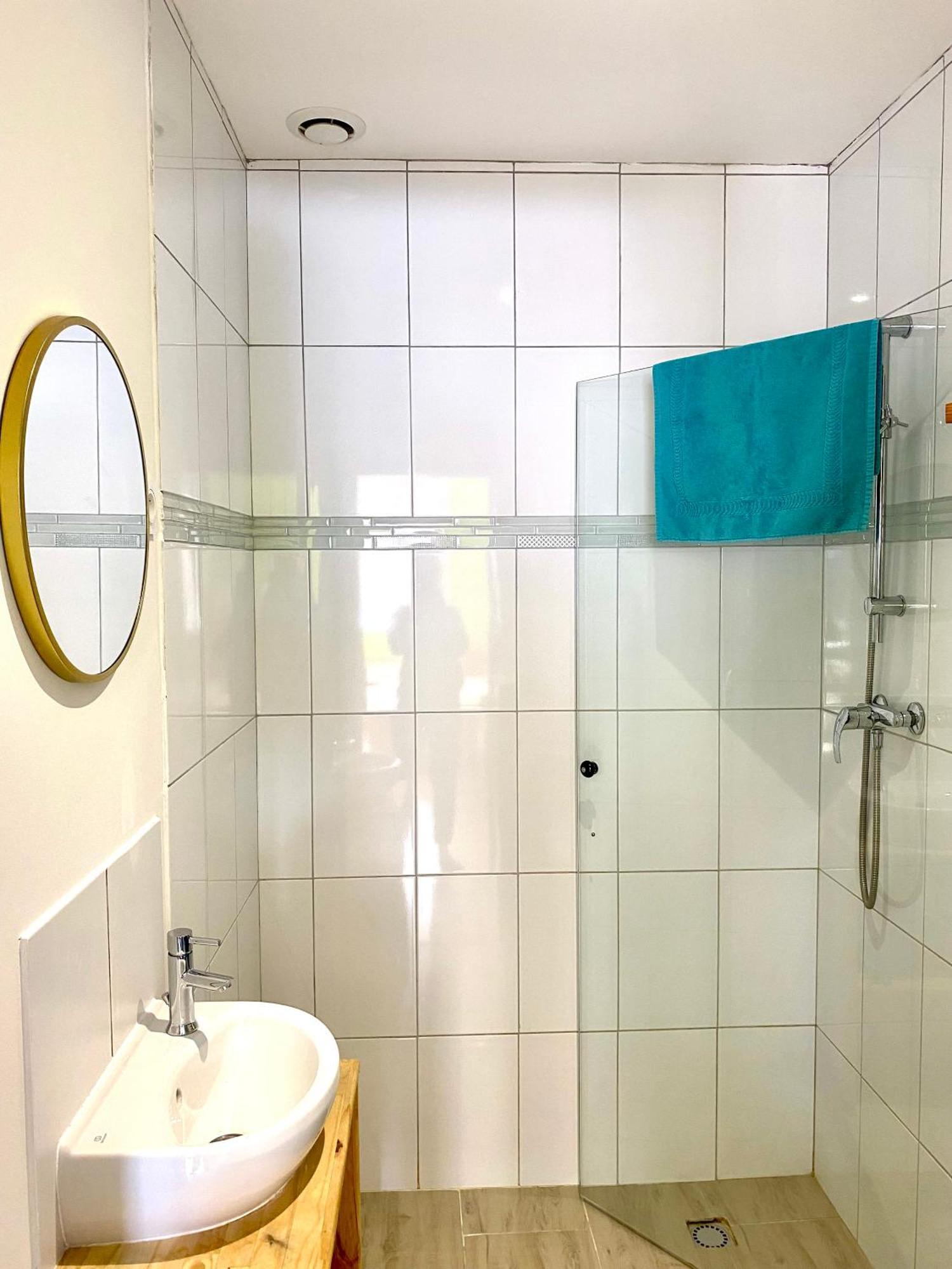 La Petite Escapade Apartment กาเลส์ ภายนอก รูปภาพ
