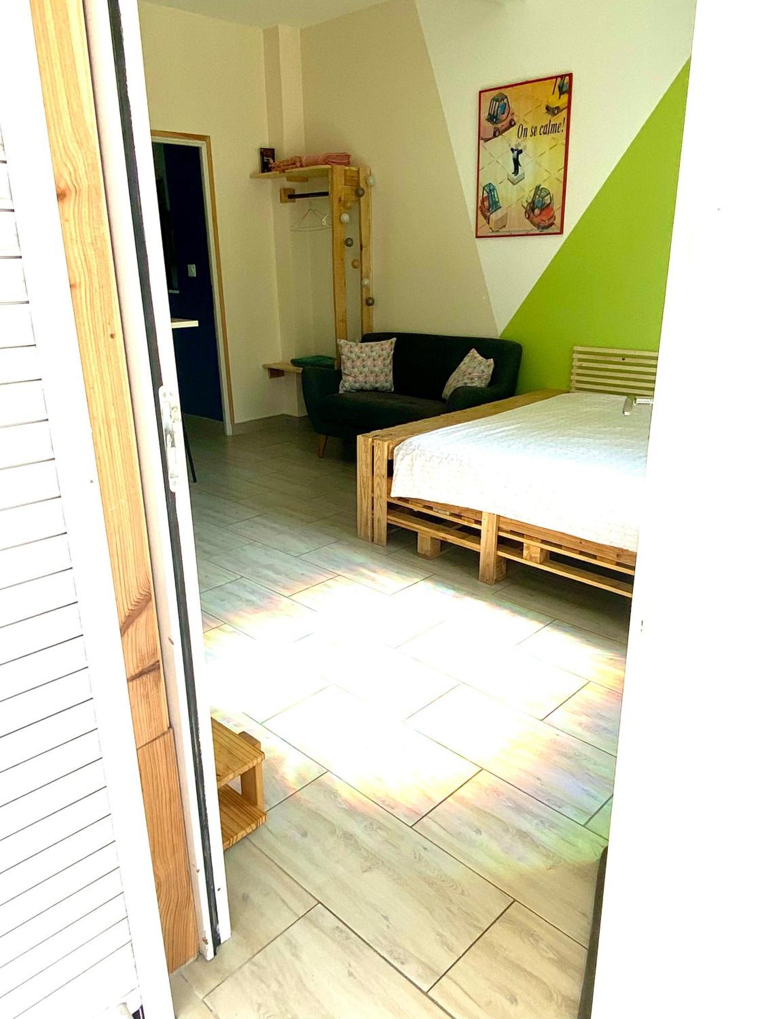 La Petite Escapade Apartment กาเลส์ ภายนอก รูปภาพ