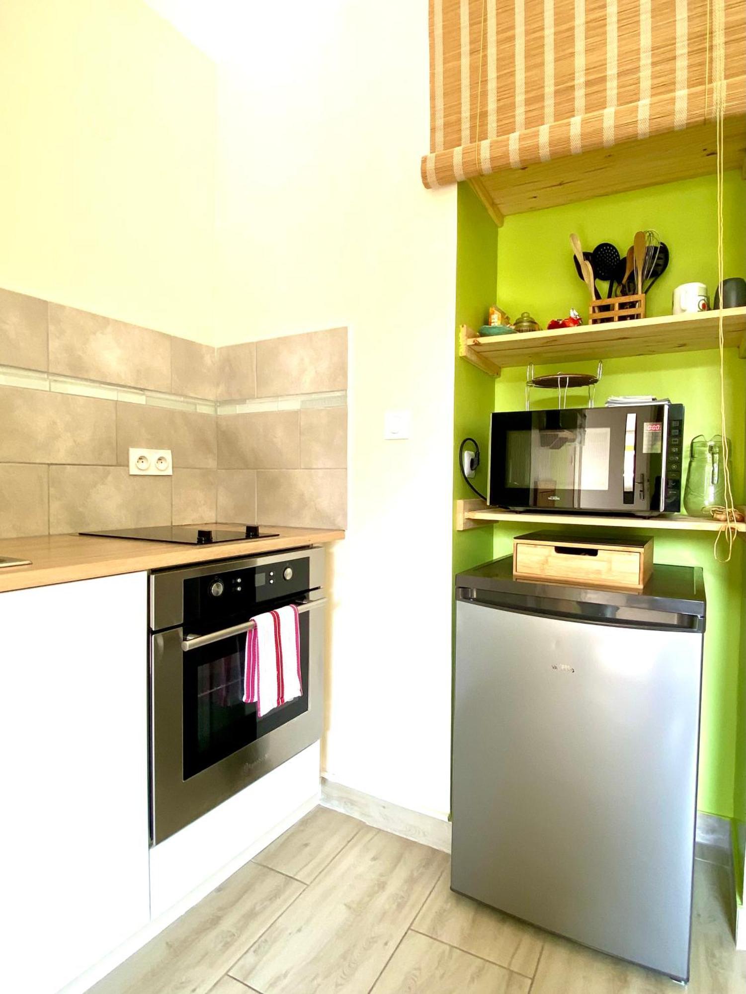 La Petite Escapade Apartment กาเลส์ ภายนอก รูปภาพ