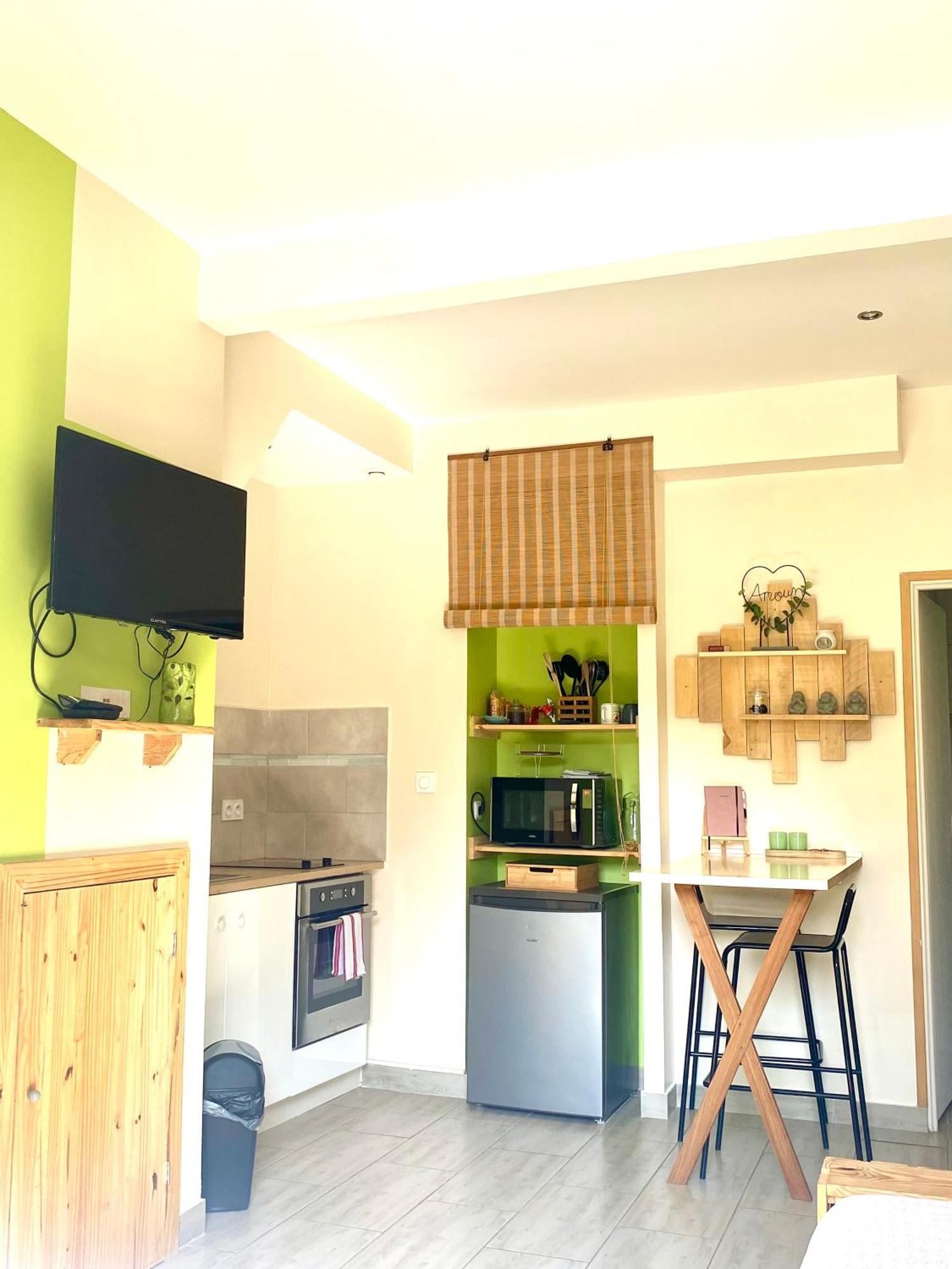 La Petite Escapade Apartment กาเลส์ ภายนอก รูปภาพ